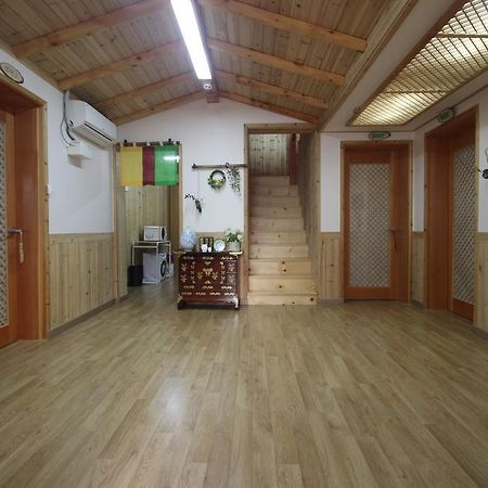 Dajeong Pensión Jeonju Exterior foto